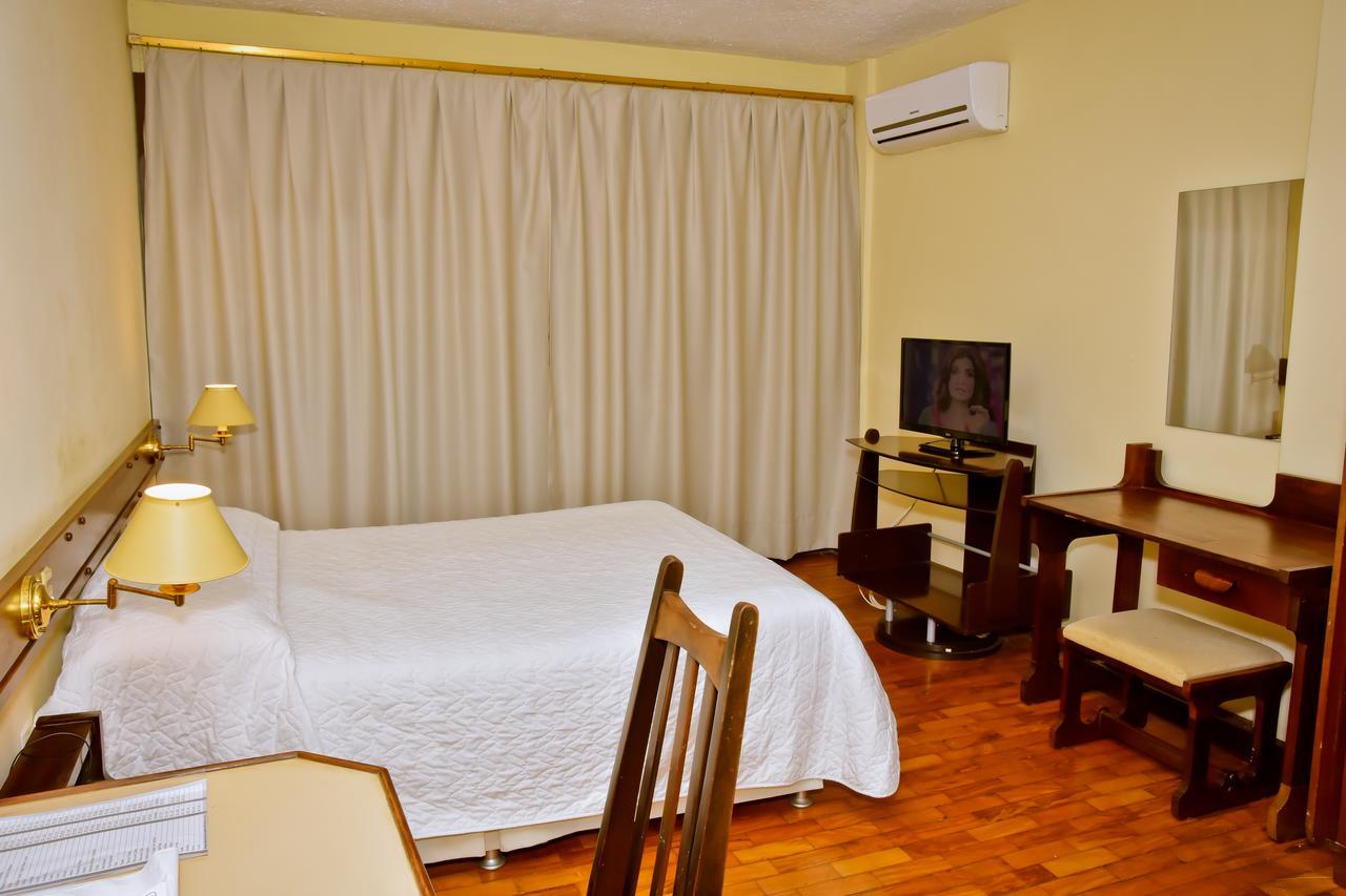 Hotel Estoril 佩洛塔斯 外观 照片